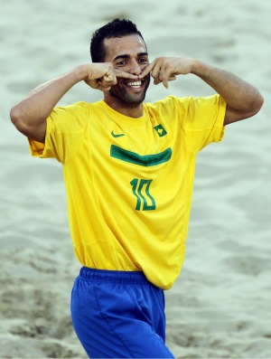 Bruno Xavier futebol de areia Brasil (Foto: CBBS/Divulgação)