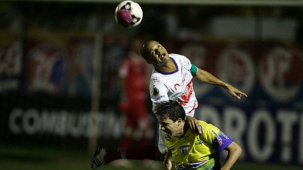 Itapipoca x Fortaleza pela 3ª rodada do Campeonato Cearense de 2012 (Foto: Natinho Rodrigues/Agência Diário)