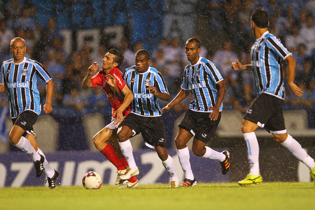 Dátolo e Fernando no Gre-Nal 390 (Foto: Lucas Uebel/Grêmio FBPA)