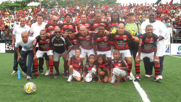 Time do Flamengo posa antes da final do Carioca de Showbol (Foto: Flávio Dilascio/GLOBOESPORTE.COM)