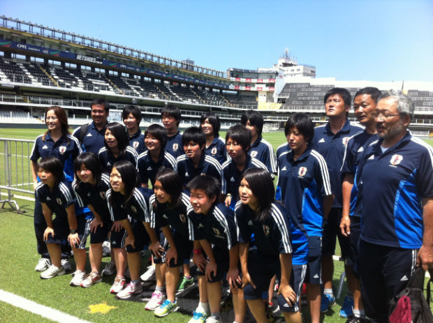 Seleção feminina sub-17 do Japão visita o Santos (Foto: Matheus Misumoto / TV Tribuna)