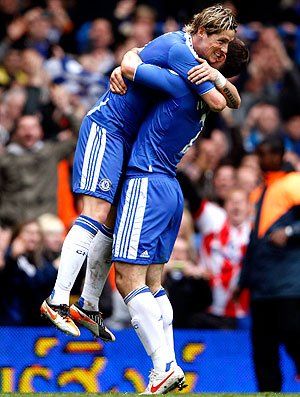 Fernando Torres comemora gol do Chelsea contra o Leicester (Foto: Reuters)