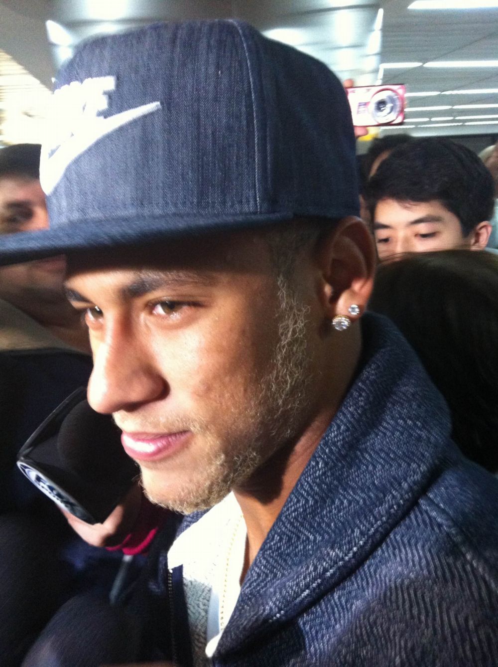 n-o-sou-mal-educado-rebate-neymar-ap-s-novas-cr-ticas-de-meia-ingl-s