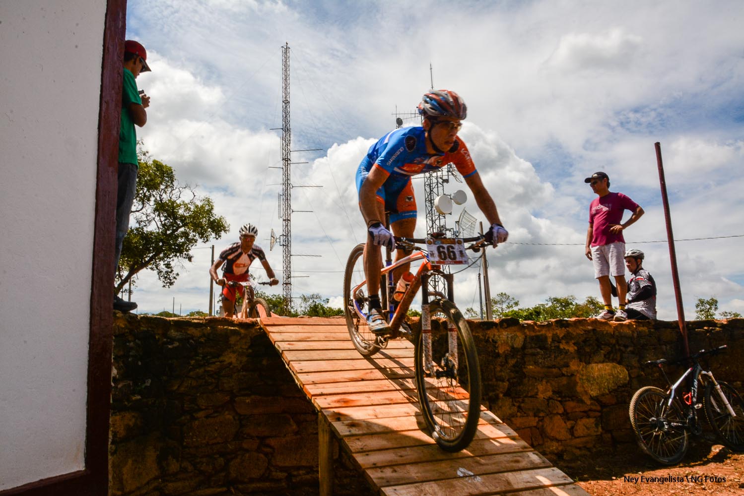 Mountain Bike de Onça do Pitangui tem recorde de participantes em ... - Globo.com