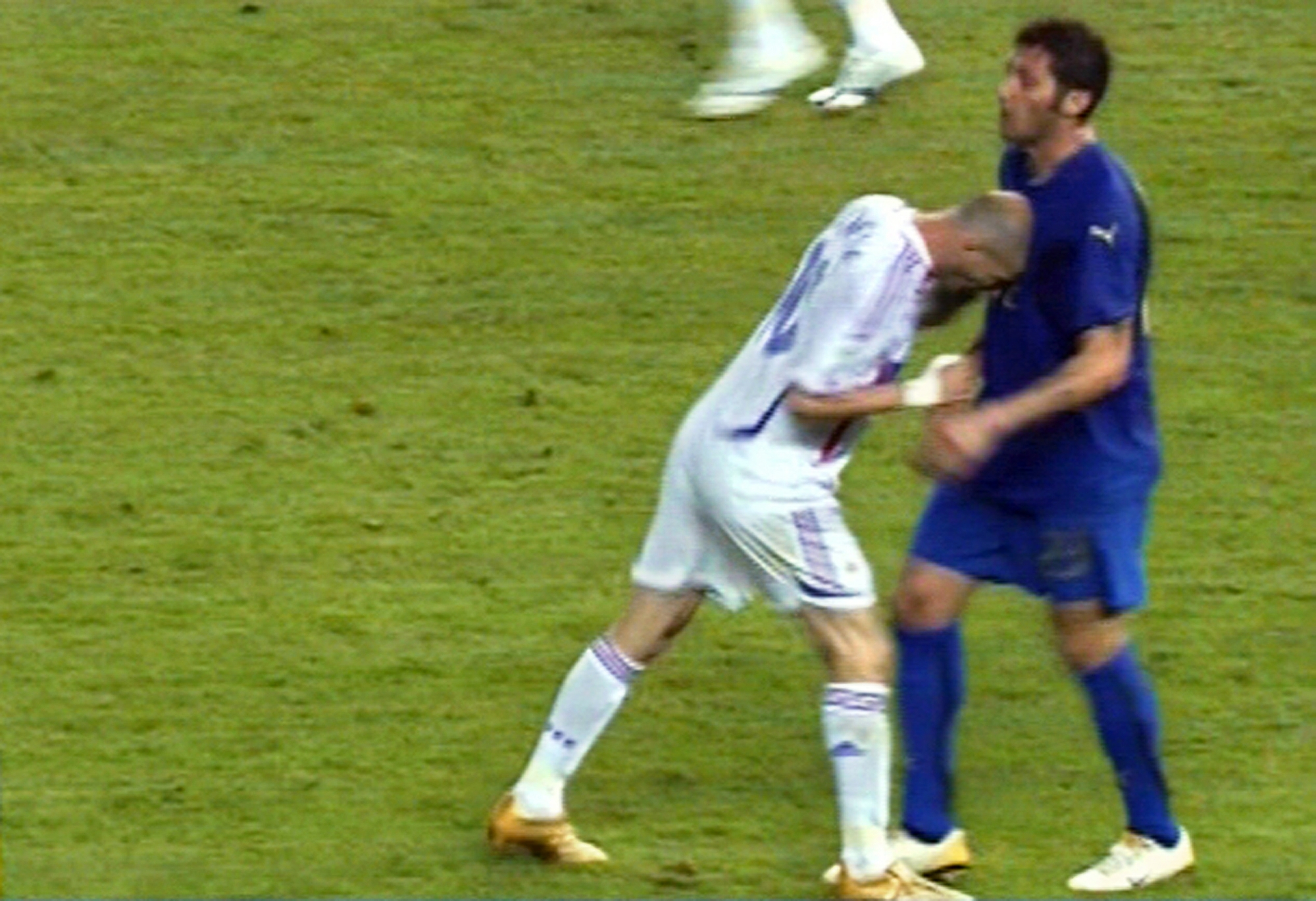 Resultado de imagem para Zidane e Materazzi