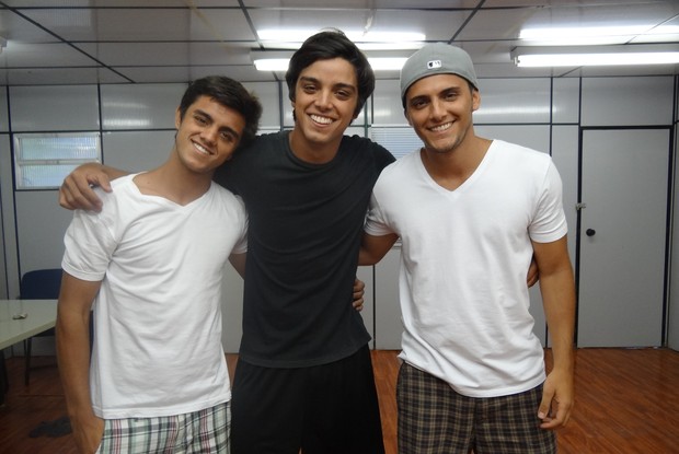 Rodrigo Simas e Bruno Gissoni ensaiam para LV dos Famosos (Foto: Caldeirão/TV Globo)