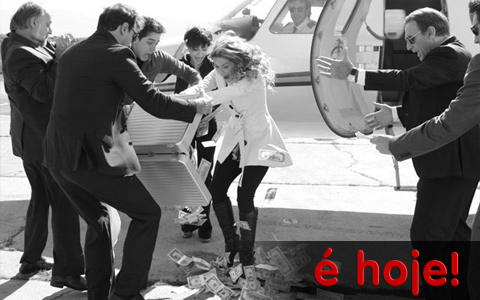 Durante fuga, Cortez é preso e Natalie perde dinheiro (Insensato 
Coração / TV Globo)