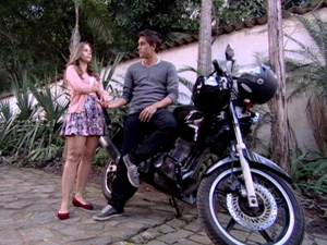 Guilherme teme que Catarina o deixe Malhação (Foto: Malhação / TV Globo)