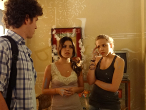 Gabriel, Cristal e Babi falam sobre o aluguel (Foto: Malhação / TV Globo)