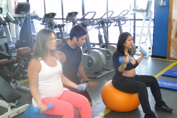 Eloah, Cadu e Priscila fazem exercícios (Foto: Caldeirão do Huck/Tv Globo)