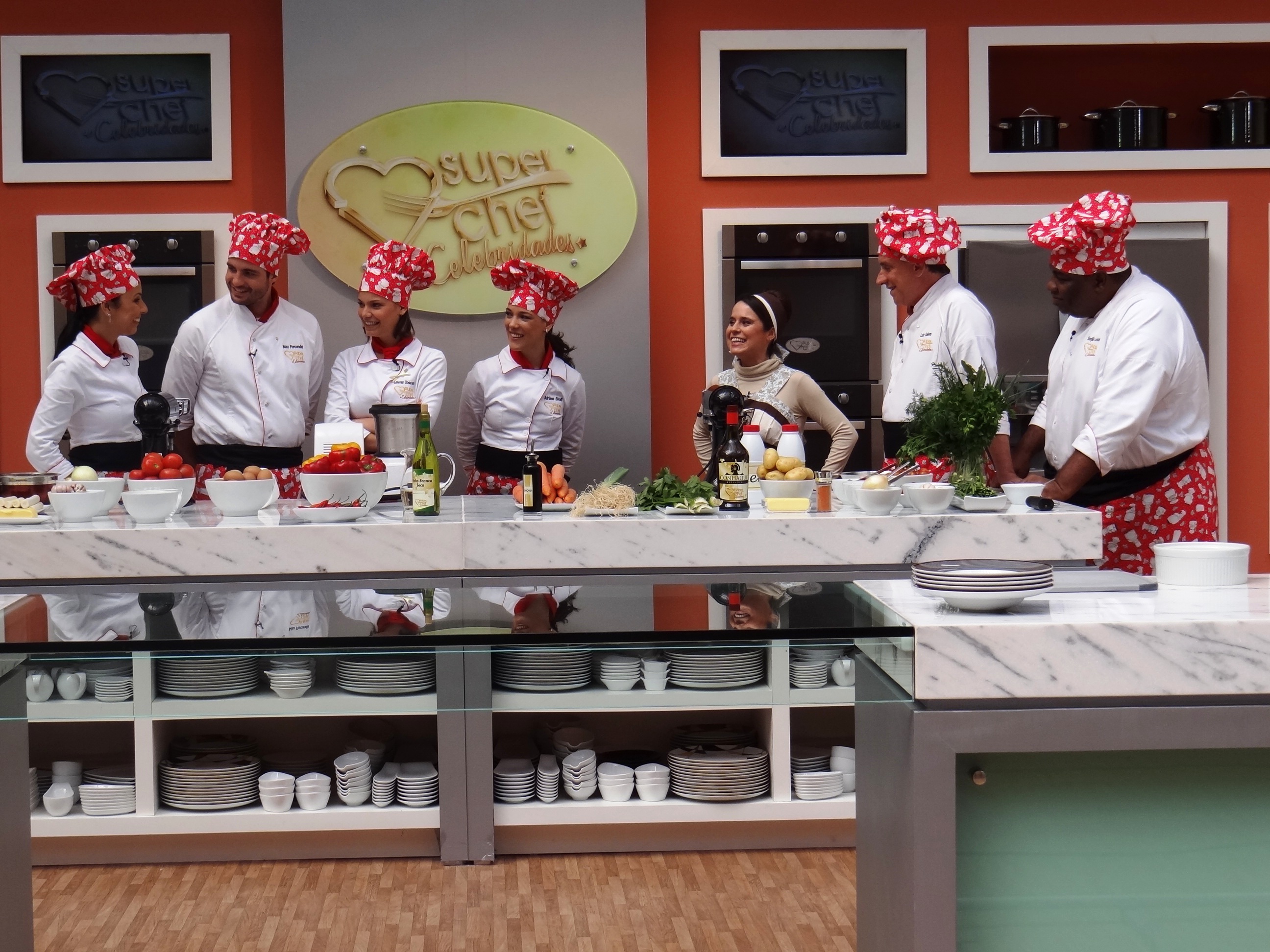 Chef Ana Bueno recebeu famosos para mais um dia de workshop no Super Chef Celebridades