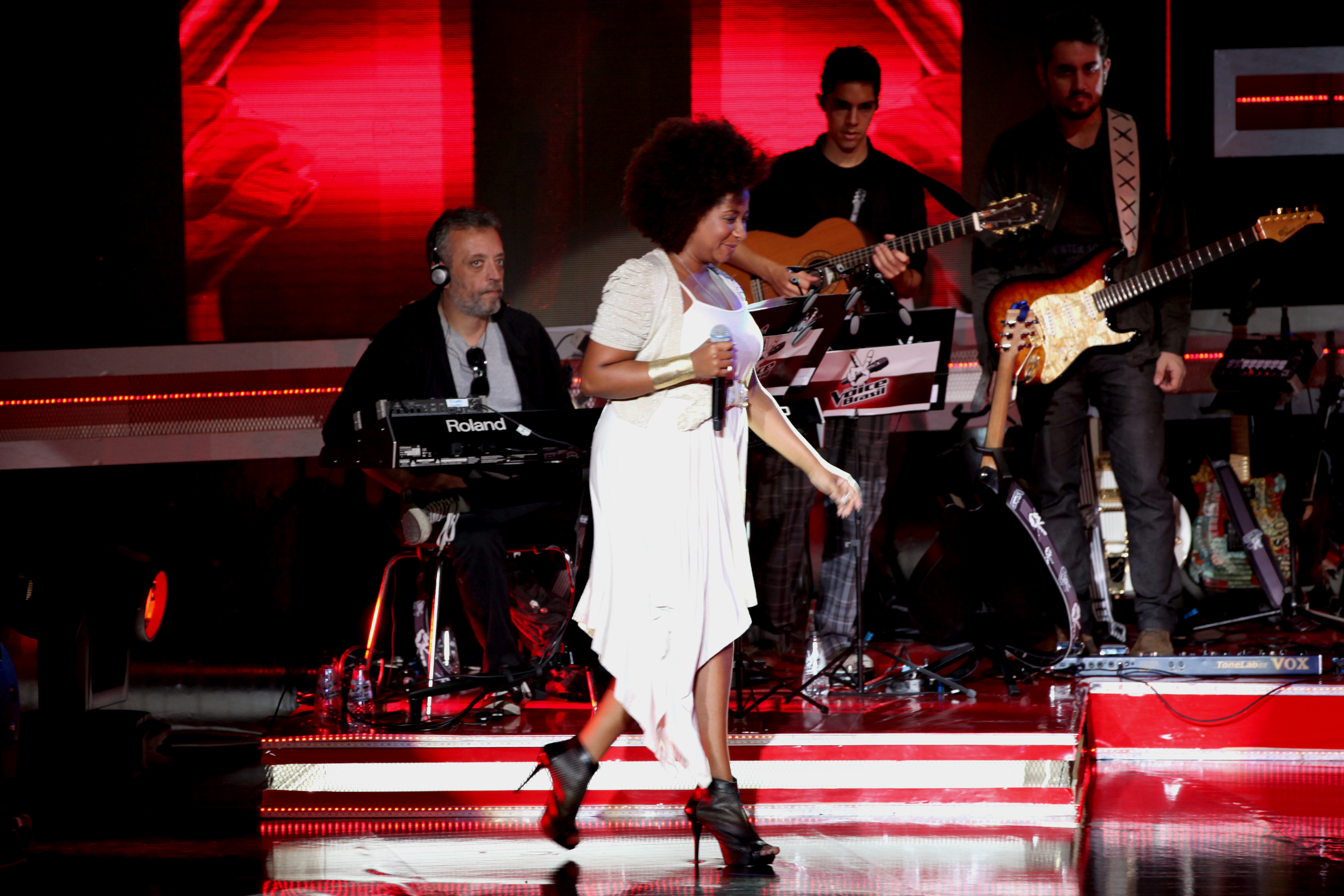 A carioca Karla da Silva surpreende a plateia com a canção 'Serrado' de Djavan