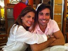 Nívea Stelmann almoça com o novo namorado em churrascaria do Rio