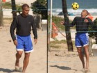 De folga do Congresso, Romário joga futevôlei em praia no Rio
