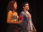 Thiago Martins e Paloma Bernardi apresentam peça em Manaus