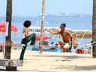 Sheron Menezzes e o namorado se equilibram em corda bamba no Rio
