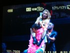 Fã de Britney Spears sobe ao palco e depois é detido por seguranças