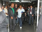 Mike Tyson desembarca no Rio para gravar com Luciano Huck