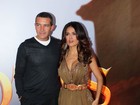 Salma Hayek e Antonio Banderas vão à pré-estreia de 'Gato de botas'