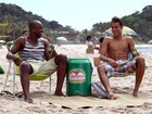 Neymar e Thiaguinho gravam comercial juntos em praia de SP