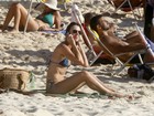 Glenda Kozlowski aproveita a praia de Ipanema