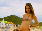 Grávida, Alessandra Ambrósio ganha carinho da filha na barriga