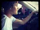 Selena Gomez posta foto de Justin Bieber no Twitter