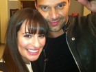 Ricky Martin posa com Lea Michele nos bastidores de ‘Glee’