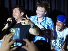 Ai, delícia! Neymar canta com 
Michel Teló em Florianópolis