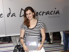 Daniela Escobar, Nívea Stelmann e mais vão à estreia de 'Xanadu'