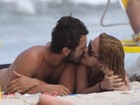Beijos, cervejinha, sol: Paloma Duarte e Bruno Ferrari curtem praia no Rio