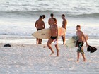 Veja como foi o dia na praia de Marcello Novaes e Letícia Spiller com os filhos