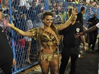 Famosas desfilam na Marquês de Sapucaí, no Rio
