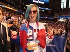 Katy Perry vai ao Super Bowl devidamente uniformizada