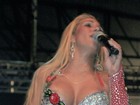 Depois de beijo no bumbum, Valesca Popozuda faz show em Manaus
