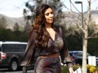 Kim Kardashian vai à igreja com vestido curto e mostra 'calcinhão' 