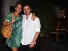 Adriane Galisteu curte jantar romântico com o marido em São Paulo