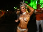 Miss Bumbum desfila com seios desnudos: 'Tem que mostrar tudo, né?'
