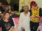 Rita Lee, Gilberto Gil, Caetano Veloso e outros cantores desfilam na 'Águia'