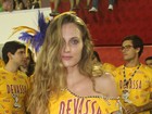 VÍDEO: Jonatas Faro fica com ex de Dado Dolabella em camarote 