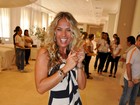 Adriane Galisteu lança perfume 
com sua marca no Guarujá