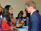 Miss Bahamas encontra príncipe Harry: 'Casaria com ele'