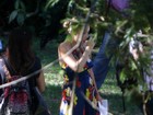 Grávida, Angélica grava 'Estrelas' em parque florestal do Rio