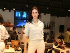 Famosos prestigiam lançamento de coleção em loja de sapatos no Rio