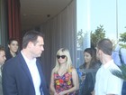 Reese Whiterspoon deixa hotel para ir a entrevista coletiva