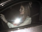 Polícia aborda Lindsay Lohan após atriz atropelar homem e fugir