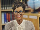 Tyra Banks deixa glamour de lado e vive professora breguinha em série