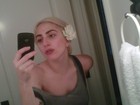 De cara limpa: Lady Gaga posta foto sem maquiagem