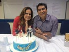 Renata Ceribelli e Zeca Camargo festejam aniversário com mesmo bolo