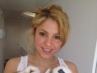 Shakira posa com coelhinhos e deseja 'Feliz Páscoa' no Twitter